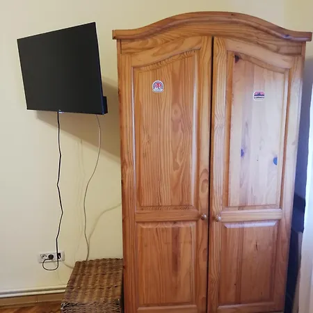 Arthouse Lucrezia بيت ضيافة 3*