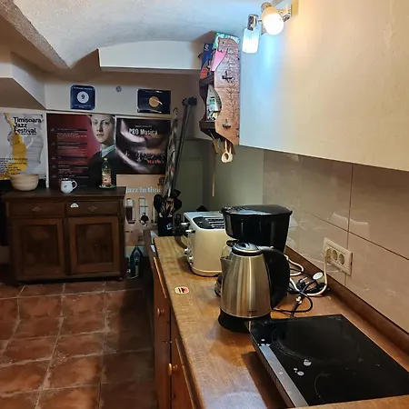 Arthouse Lucrezia بيت ضيافة