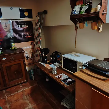 Arthouse Lucrezia بيت ضيافة