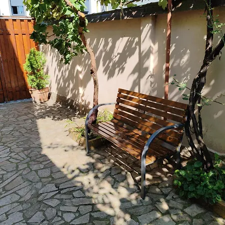 Arthouse Lucrezia Guest house 2*