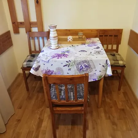 Arthouse Lucrezia Πανσιόν 3*