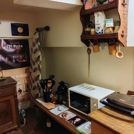 Arthouse Lucrezia Πανσιόν